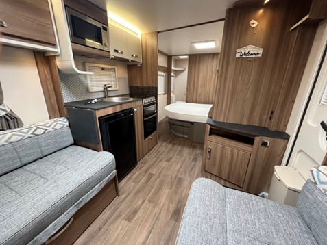 Swift Celebrate Super Sb 4 (2022) Touring Caravan For Sale |Swift Celebrate Super Sb 4 (2022) Caravan Dealer - Image 3