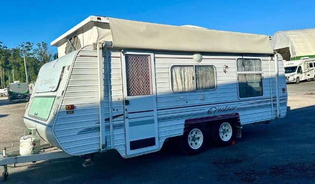 2000 Regent Cruiser 17'6 Pop Top Off Road 2 Berth with Ensuite