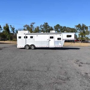 2006 Exiss 7407LQ 4 Horse Trailer with 7' Short Wall