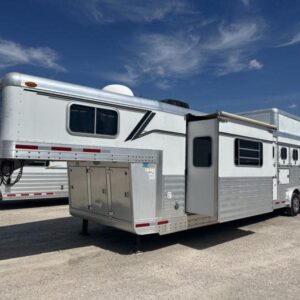 2007 4 Star 4 Horse 14' Outlaw LQ Slide Out