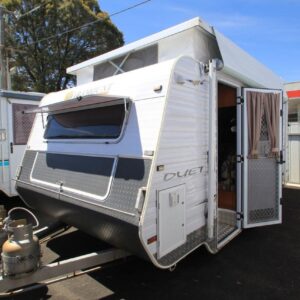 2010 Paramount Xtenda 18’ Semi Off Road Slide Out with Ensuite