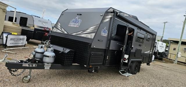 2023 Highclere Dynasty Touring Family 4 Berth with Ensuite