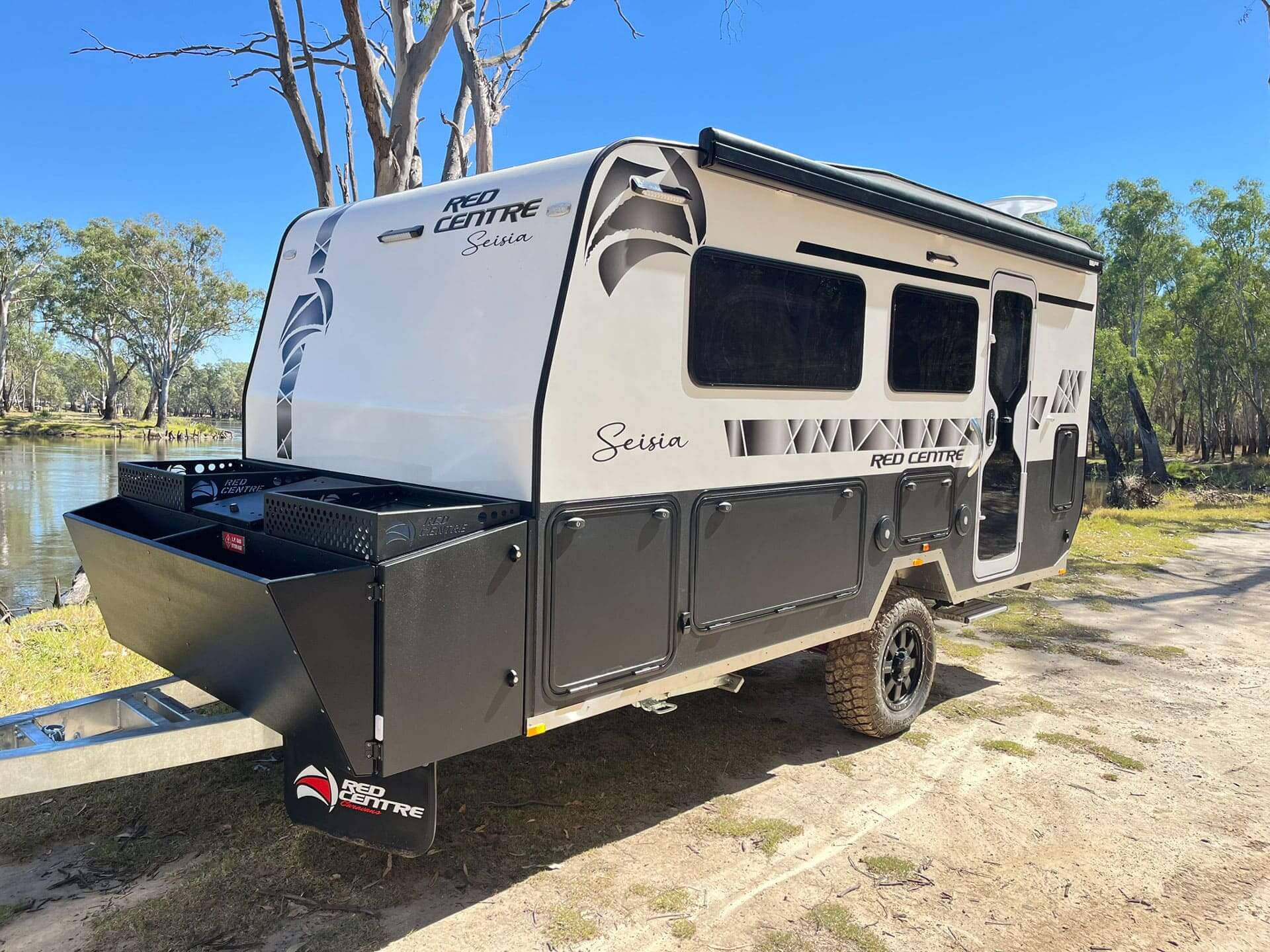 2024 Red Centre Seisia 16' Hybrid 2 Berth Outdoor Kitchen