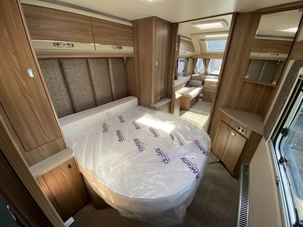 Swift Challenger 580 (2022) Touring Caravan For Sale |Swift Challenger 580 (2022) Caravan Dealer - Image 9