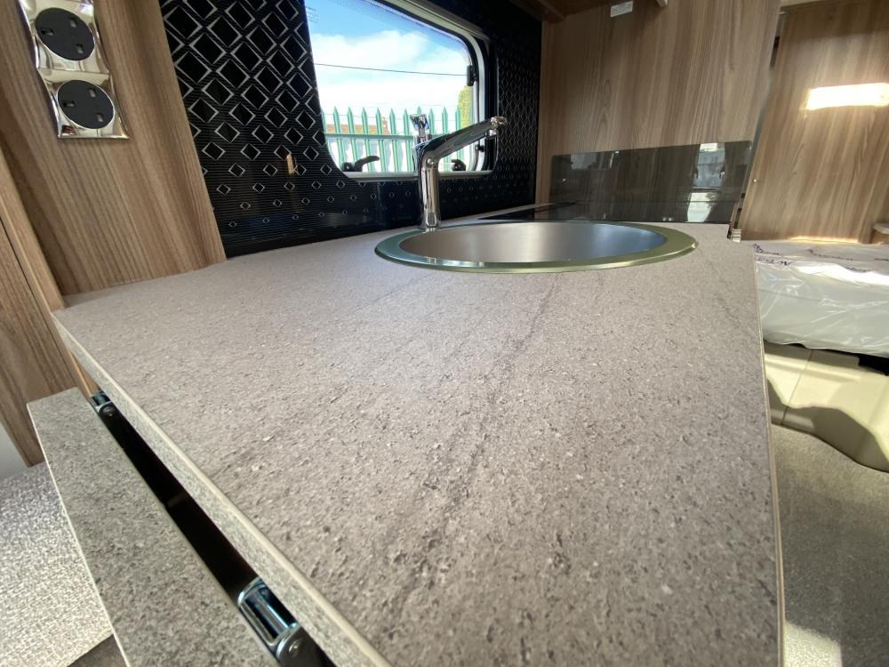 Swift Challenger 580 (2022) Touring Caravan For Sale |Swift Challenger 580 (2022) Caravan Dealer - Image 16