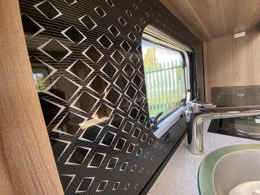 Swift Challenger 580 (2022) Touring Caravan For Sale |Swift Challenger 580 (2022) Caravan Dealer - Image 17