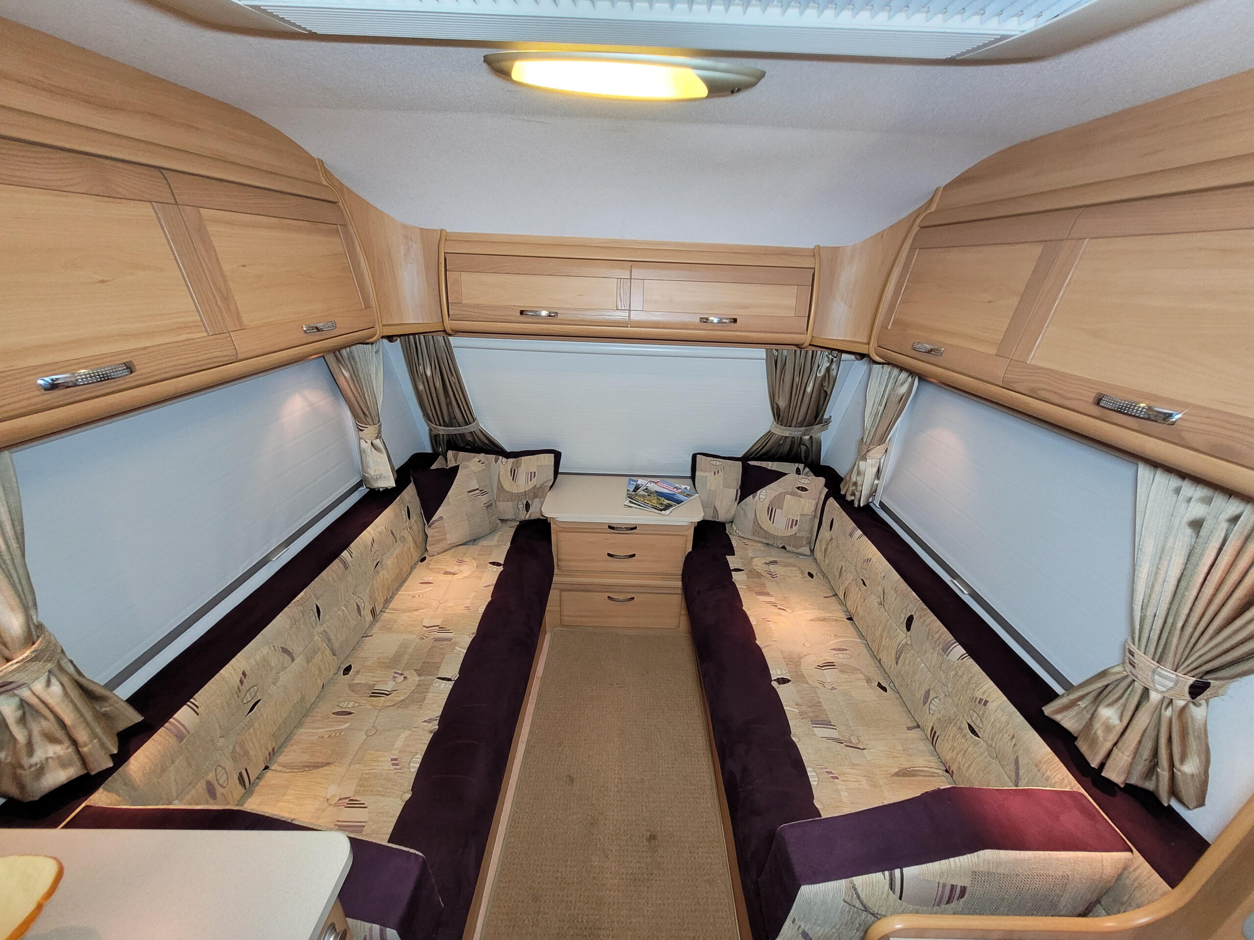 Used Avondale Mayfair 545 (2007) Touring Caravan For Sale | Used Avondale Mayfair 545 (2007) Caravan Dealer - Image 8