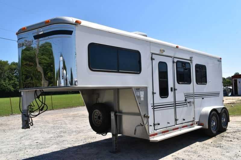 2005 Silver Star 2HGNLQ 2 Horse Trailer with 4' Short Wall