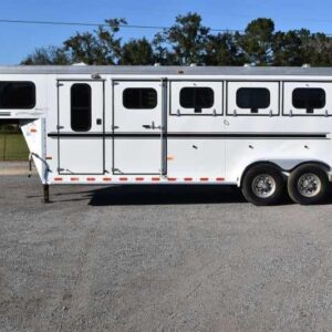 Used 2005 Sundowner 4HGN 4 Horse Trailer