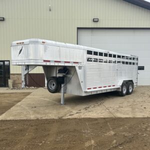 Used 2007 Featherlite 20' Livestock Trailer - Two Compartments