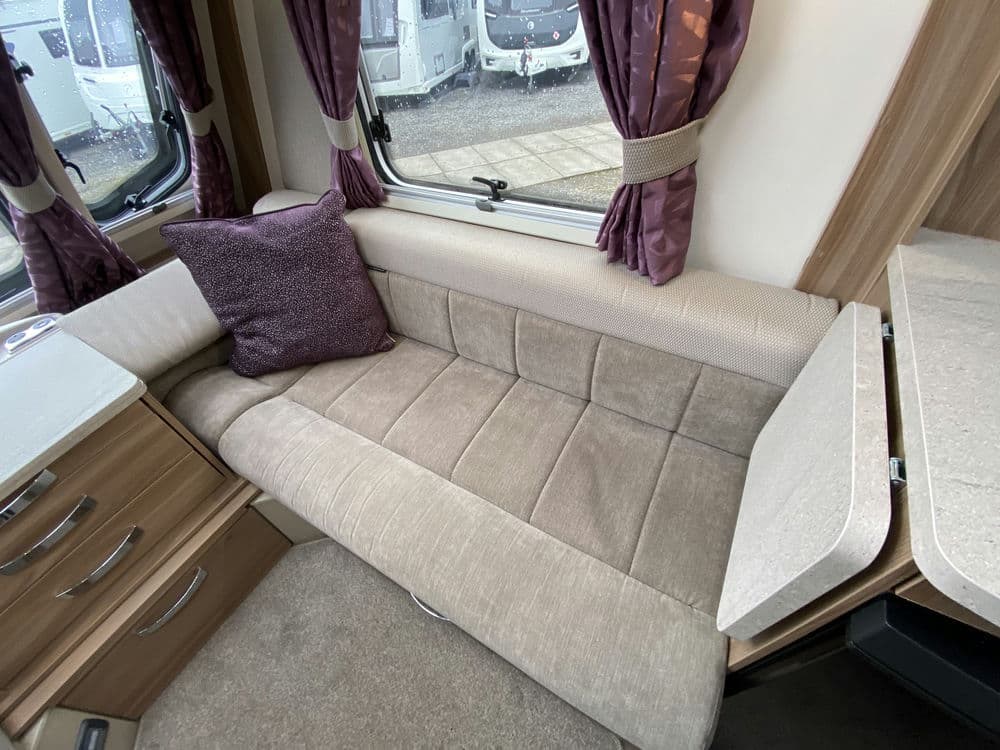 Swift Challenger 560 (2018) Touring Caravan For Sale | - Image 8