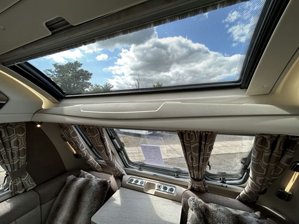 Swift Challenger 565 (2018) Touring Caravan For Sale Now - Image 19