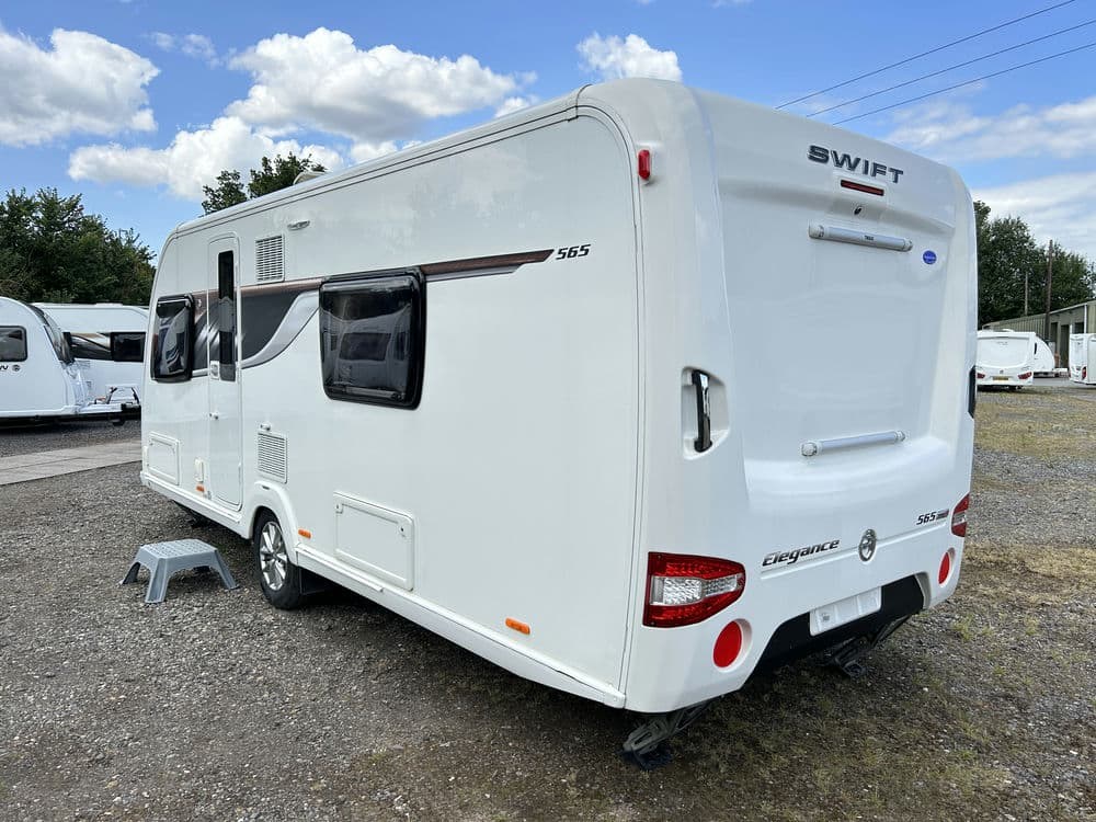 Swift Challenger 565 (2018) Touring Caravan For Sale Now - Image 5
