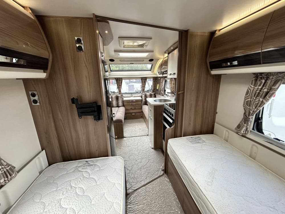 Swift Challenger 565 (2018) Touring Caravan For Sale Now - Image 9