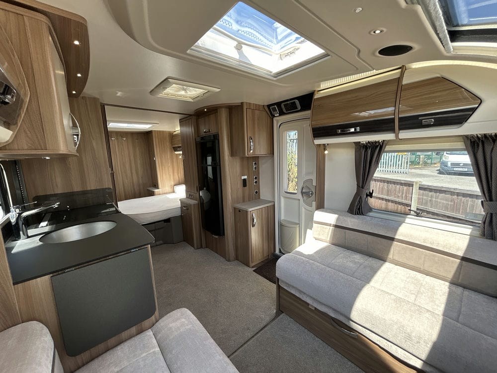 Swift Challenger 645 (2019) Touring Caravan For Sale | Swift Challenger 645 (2019) Caravan Dealer - Image 7