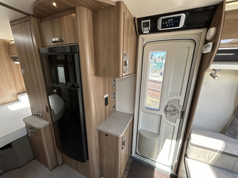 Swift Challenger 645 (2019) Touring Caravan For Sale | Swift Challenger 645 (2019) Caravan Dealer - Image 14