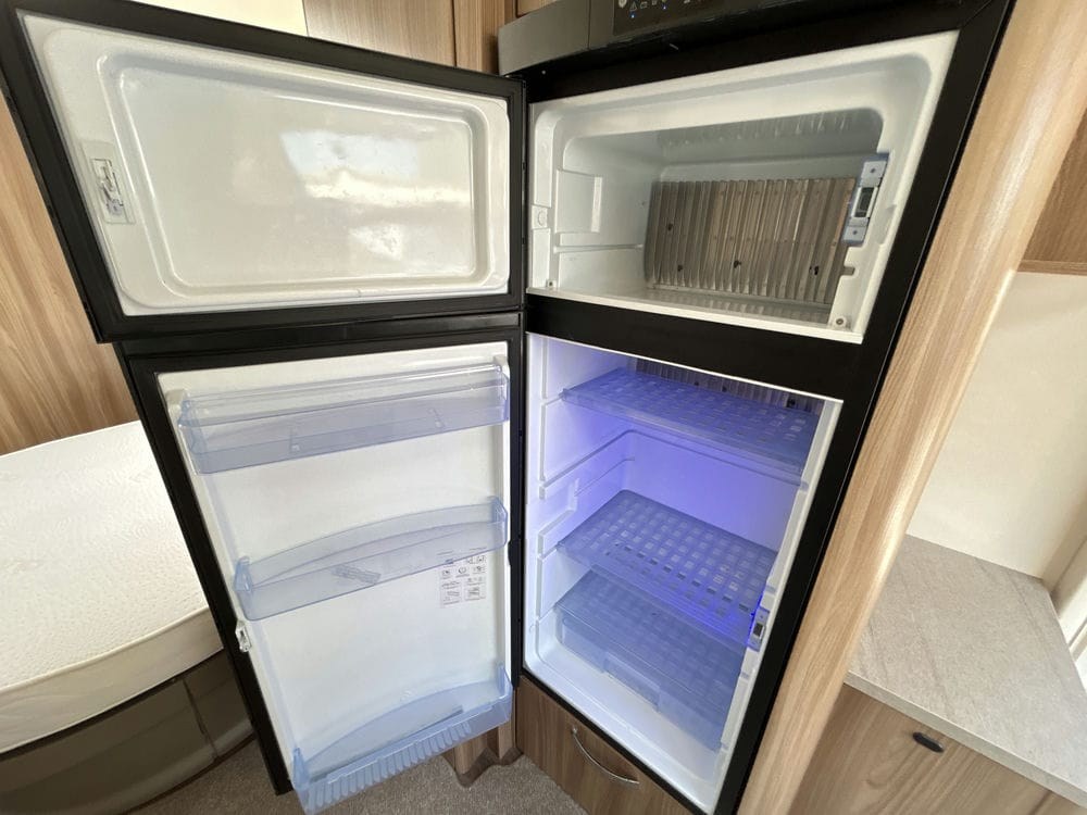 Swift Challenger 645 (2019) Touring Caravan For Sale | Swift Challenger 645 (2019) Caravan Dealer - Image 15