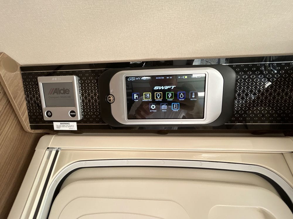 Swift Challenger 645 (2019) Touring Caravan For Sale | Swift Challenger 645 (2019) Caravan Dealer - Image 20