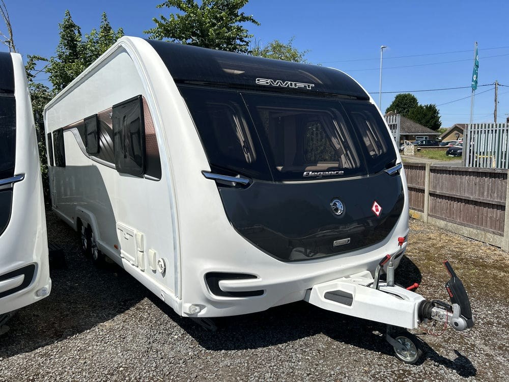 Swift Challenger 645 (2019) Touring Caravan For Sale | Swift Challenger 645 (2019) Caravan Dealer - Image 2