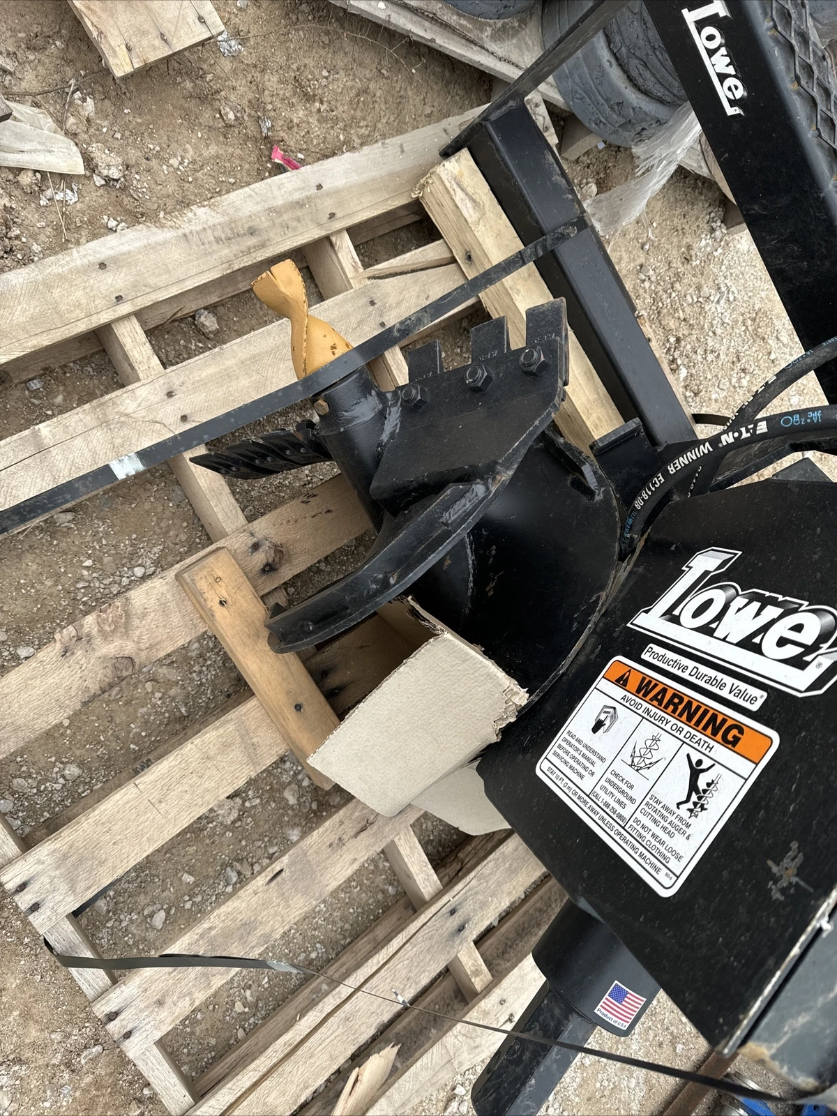 Lowe 2175 Classic Round Auger Drive Digger with 18" Wide Bit Fits Skid Steer - Image 4