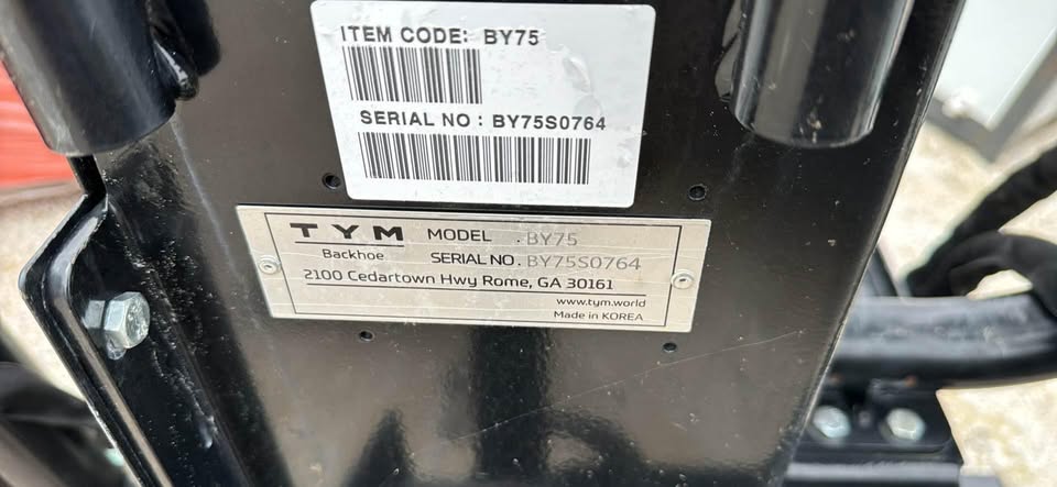3 point tractor loader backhoe TYM BY75 - Image 3