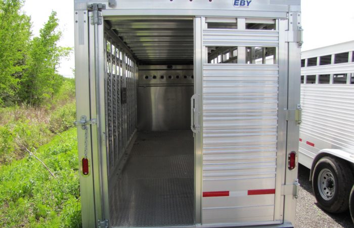 2023 EBY Maverick 20′ Aluminum Gooseneck Livestock Trailer - Image 11