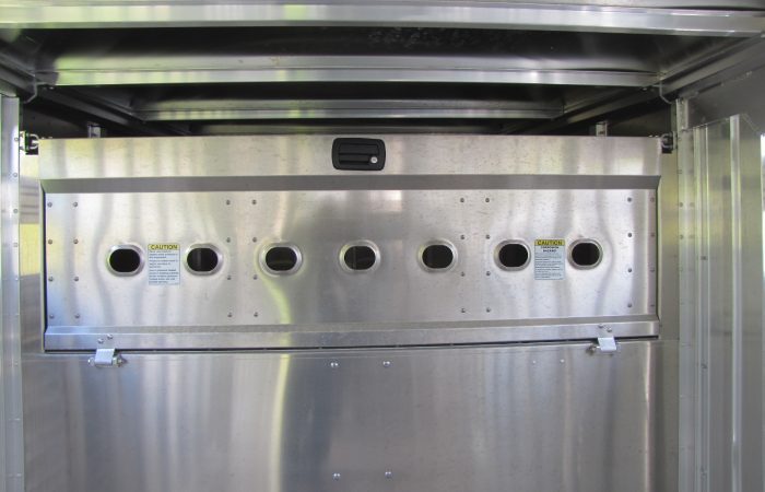 2023 EBY Maverick 20′ Aluminum Gooseneck Livestock Trailer - Image 2