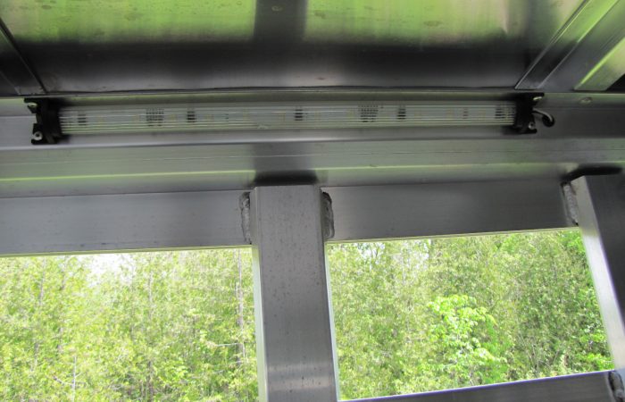 2023 EBY Maverick 20′ Aluminum Gooseneck Livestock Trailer - Image 4